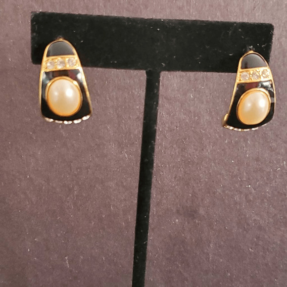 Joan Rivers Faux Pearl Rhinestone Black Enamel Gold Tone Post Earrings - Picture 3 of 6